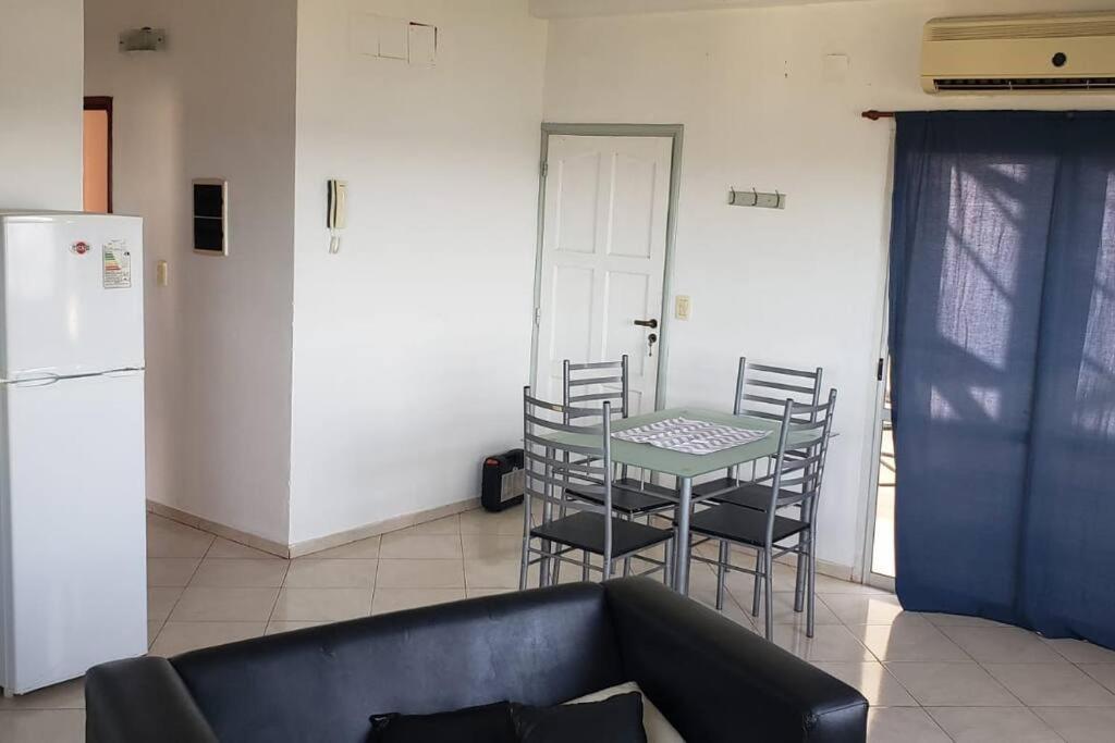 Hermoso Departamento Con Vista Al Rio Y Parrilla Apartment Posadas Luaran gambar