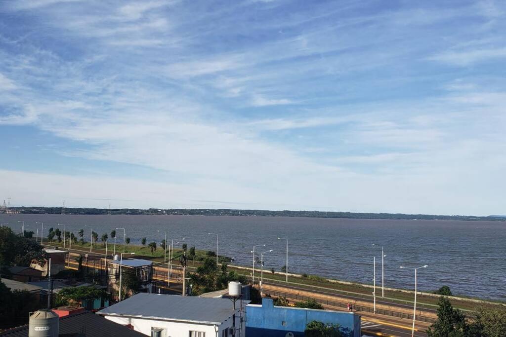 Hermoso Departamento Con Vista Al Rio Y Parrilla Apartment Posadas Luaran gambar