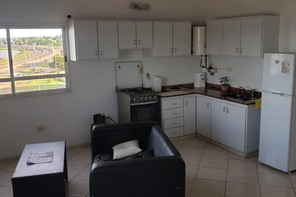 Hermoso Departamento Con Vista Al Rio Y Parrilla Apartment Posadas Luaran gambar